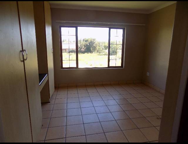 1 BEDROOM PROPERTY TO RENT IN DIE BULT